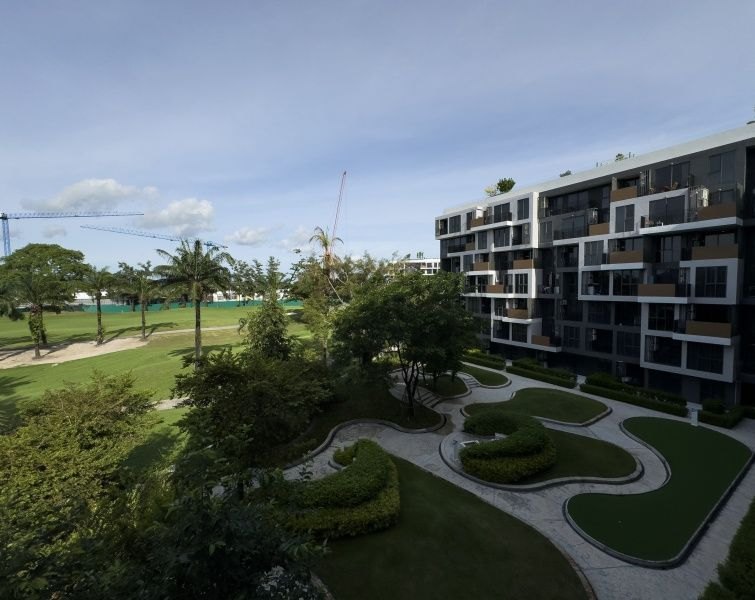 Skypark Celeste Laguna Phuket — Лагуна