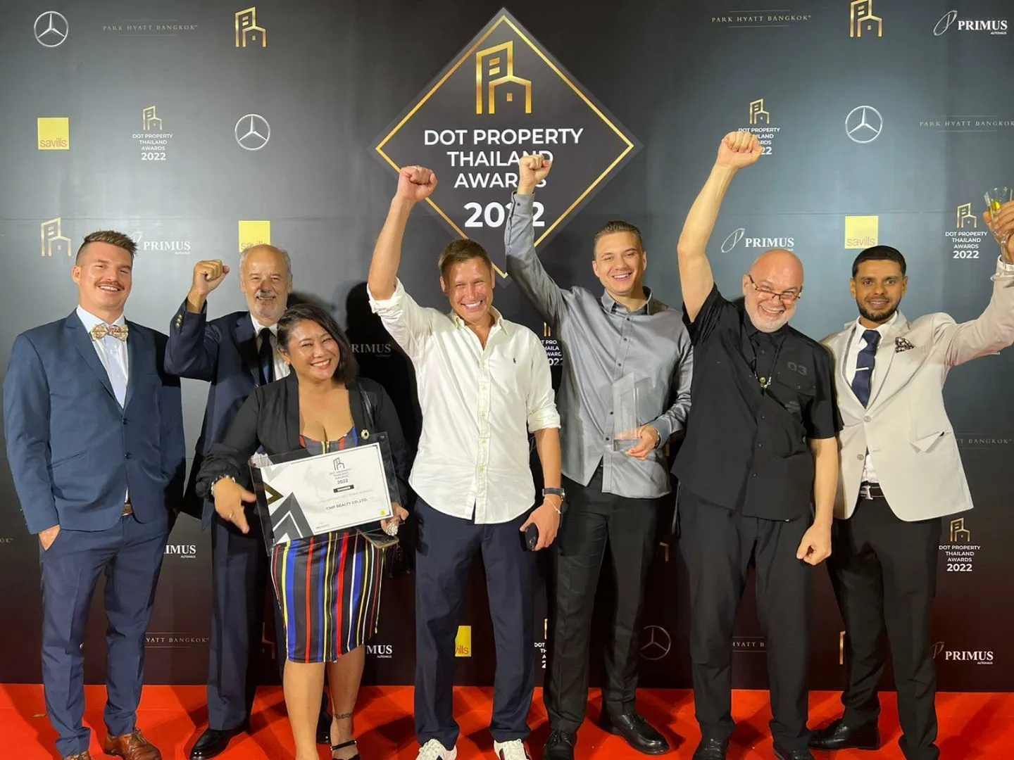 Команда после награждения — Dot Property Thailand Awards · 2022