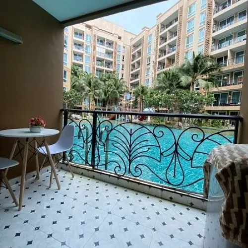 one-room apartment