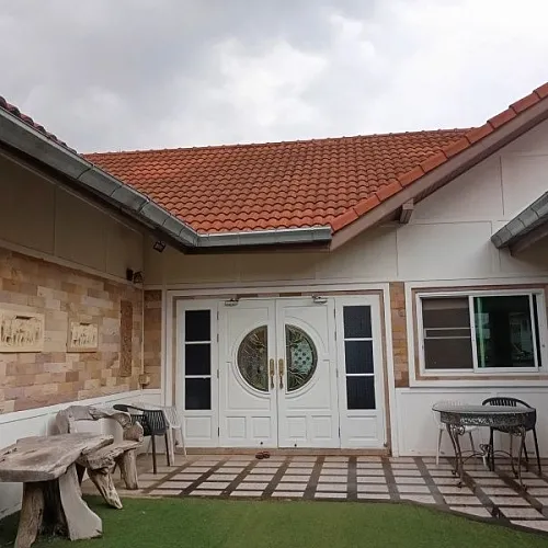 Three bedroom apartment